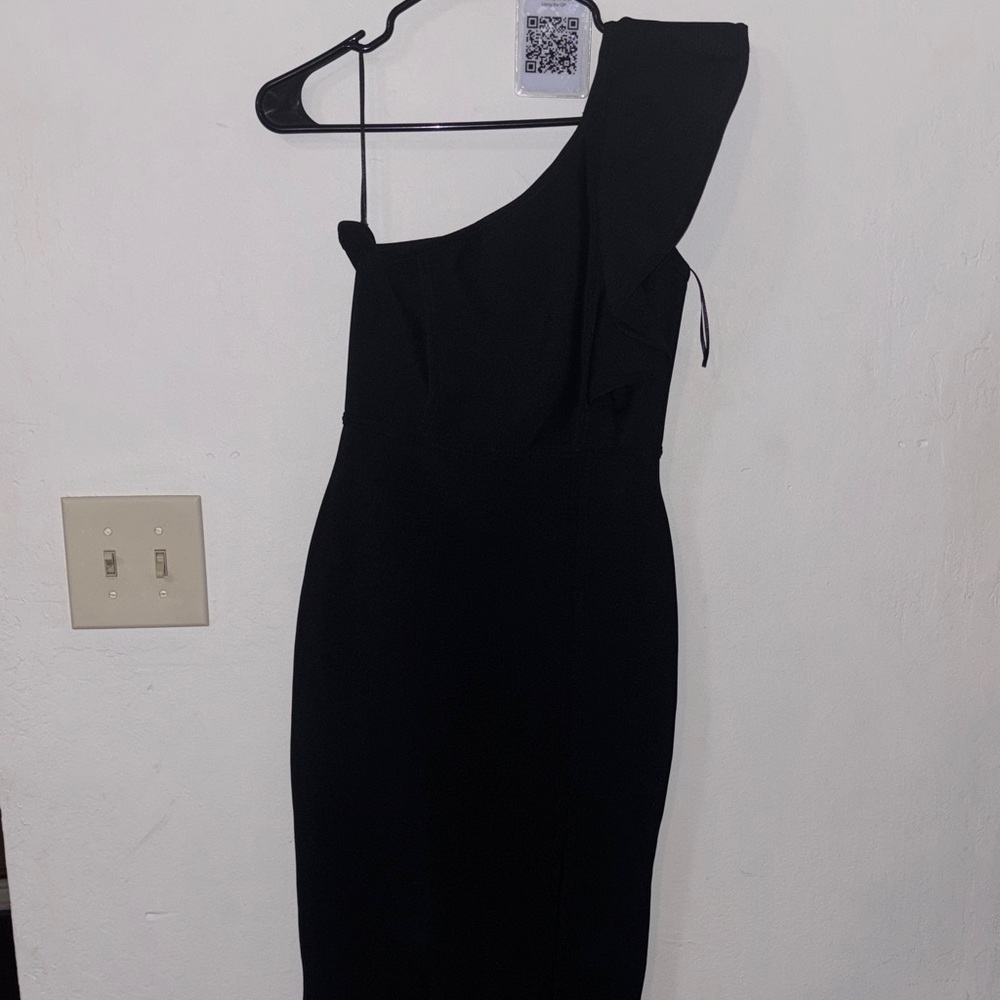 Chic One-Shoulder Black Dress